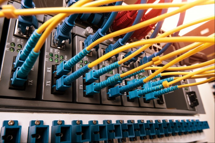 A Comprehensive Guide to 12 Fiber Cables: Types, Applications, and Buying Recommendations(pic3)